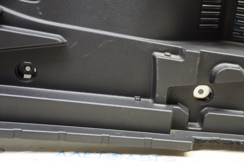 Right arch trim Nissan Rogue 14-20 black under 2 rows, scratches, without overlay without plugs