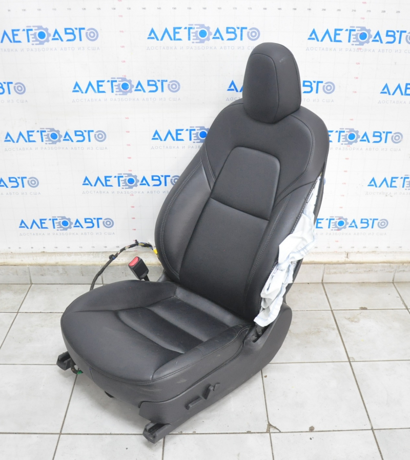 Tesla Model Y 20-25 driver's seat without airbag, electric, leather black, heated, shot