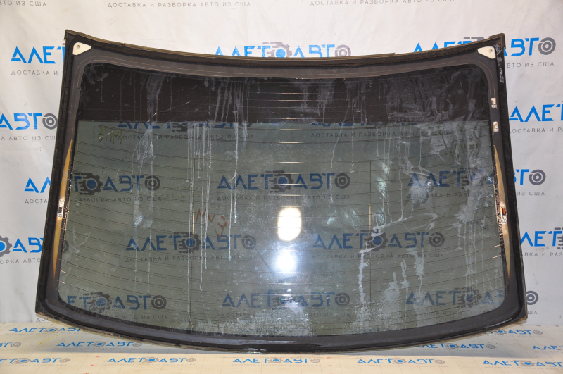 Subaru Legacy 15-19 rear window tinted, scratches, air under tinted, no contact