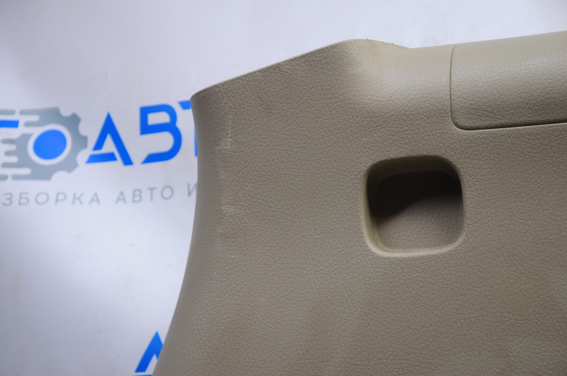 Right arch trim Kia Sorento 10-15 beige, scratches, broken crepe, crack, whitened plastic, without plugs