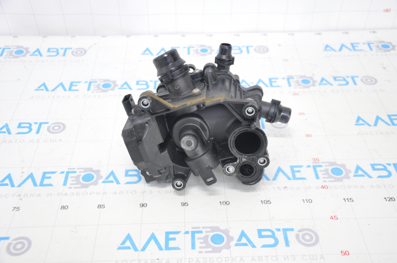 Thermostat housing complete BMW 5 G30 17-20 2.0T, 530e hybrid without corner