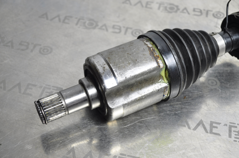Drive axle shaft front left Honda Accord 13-17 hybrid, boot on inner CV joint, without clamp