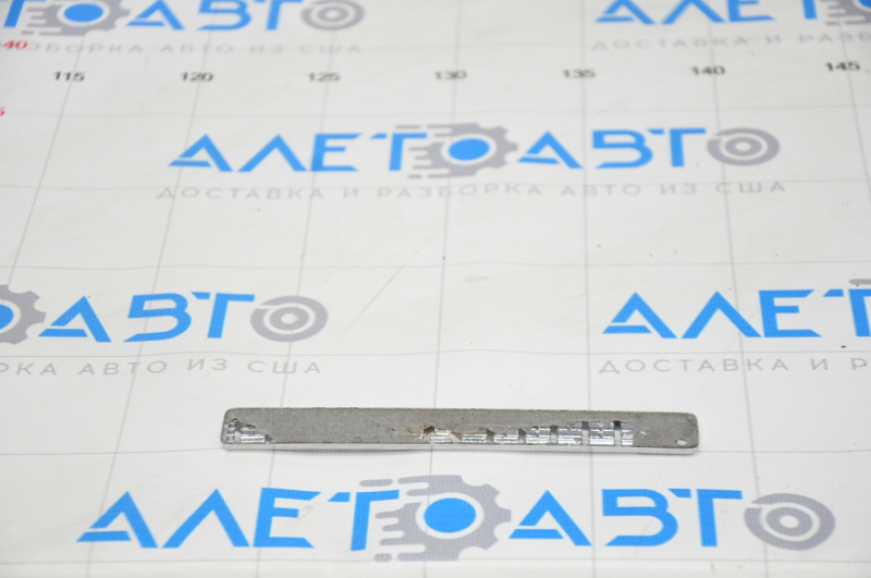 Left hybrid fender emblem for a 13-17 Honda Accord
