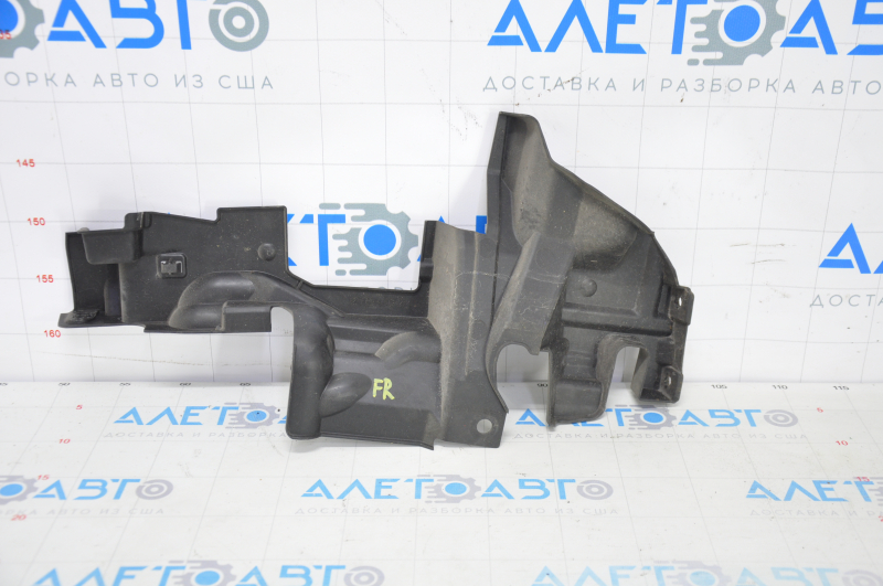 Right radiator deflector for a 16-17 Honda Accord hybrid