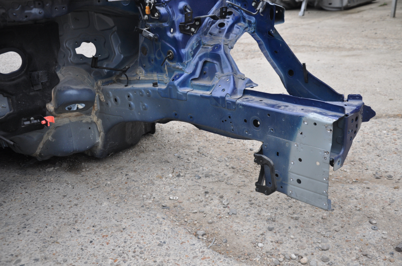 Front left quarter Honda Accord 13-17 on the body, blue