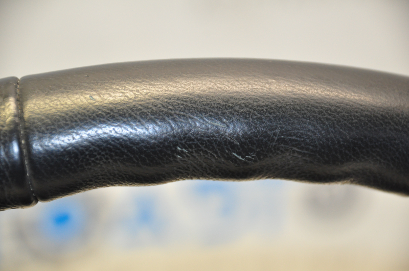 Naked steering wheel Toyota Highlander 08-13 leather black, scratches on leather and plastic