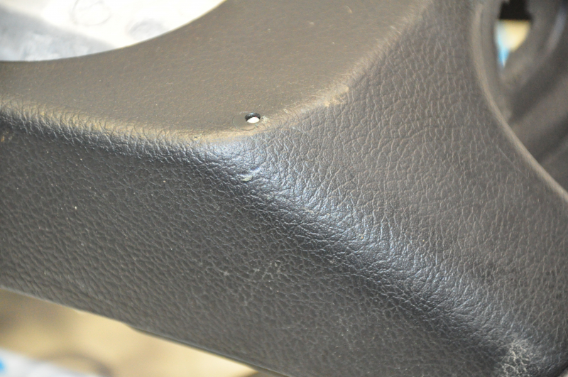 Naked steering wheel Toyota Highlander 08-13 leather black, scratches on leather and plastic