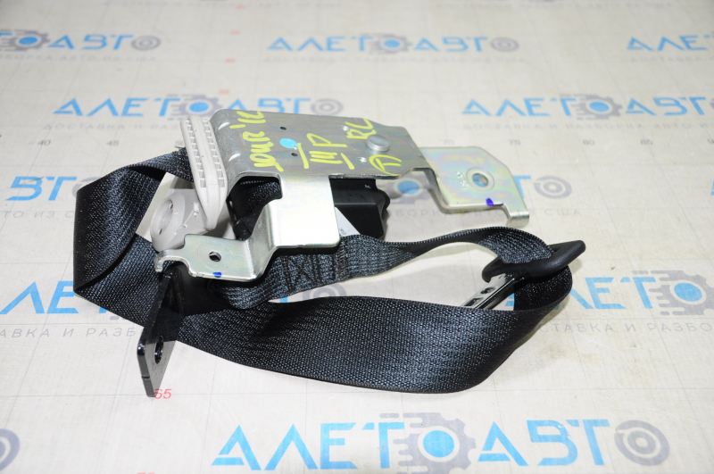 Seat belt 3 row left Dodge Journey 11- black, scratches on fastening