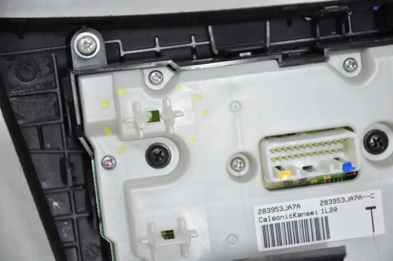 Display and climate control control Infiniti JX35 QX60 13-15 prerest, wood trim red, broken fastener
