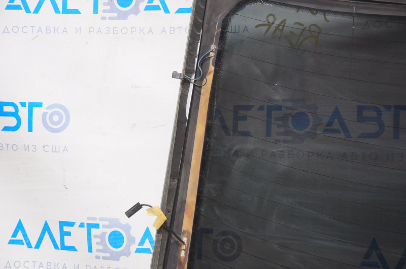 Rear glass VW Jetta 11-18 USA scratches