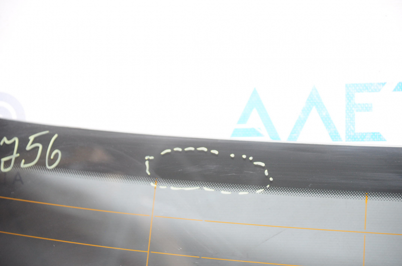Rear glass VW Jetta 11-18 USA scratches