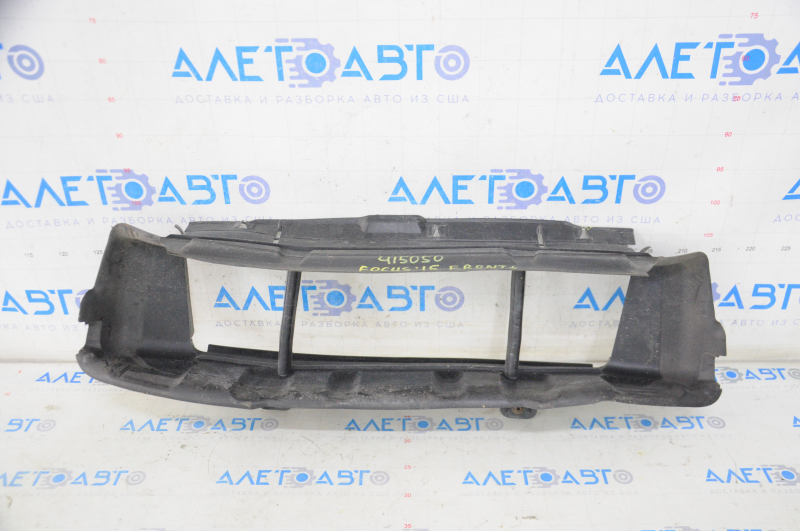 Lower radiator air duct Ford Focus mk3 15-18 2.0 rest, broken mount, dented