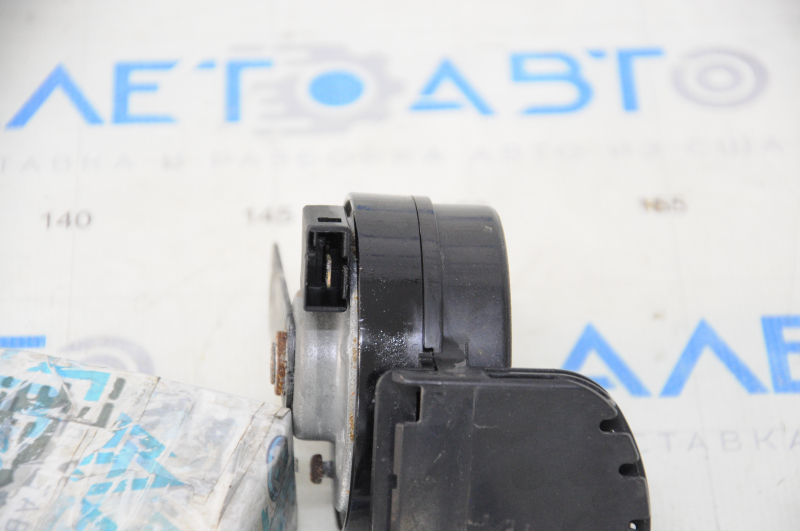 Signal low Lexus NX200t NX300 NX300h 15-21 with bracket