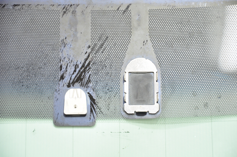 Windshield Toyota Camry v50 12-14 usa chip, air on edge