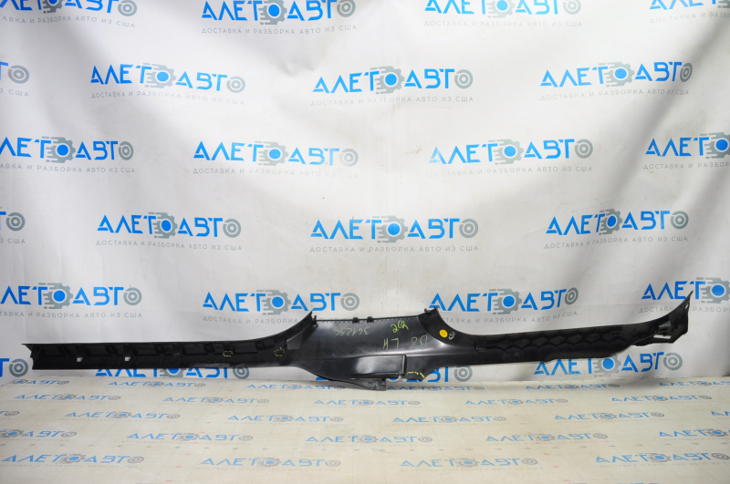 Door sill trim inner left VW Passat b8 16-19 USA black, no fragment, broken fastener, scratches