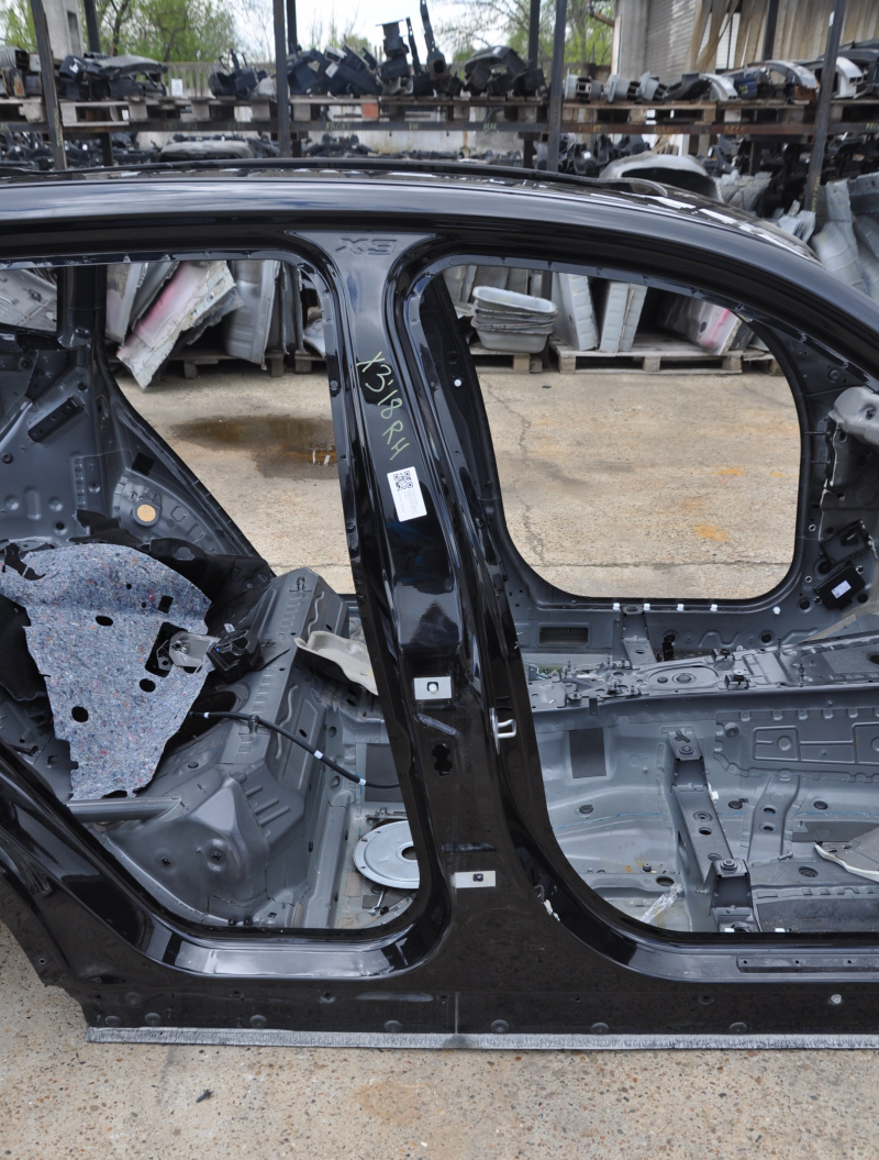 Body pillar central right BMW X3 G01 18- on the body