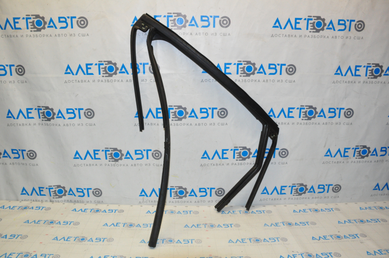 Upper rear left door molding Ford Escape MK4 20-23 matte, with glass seal