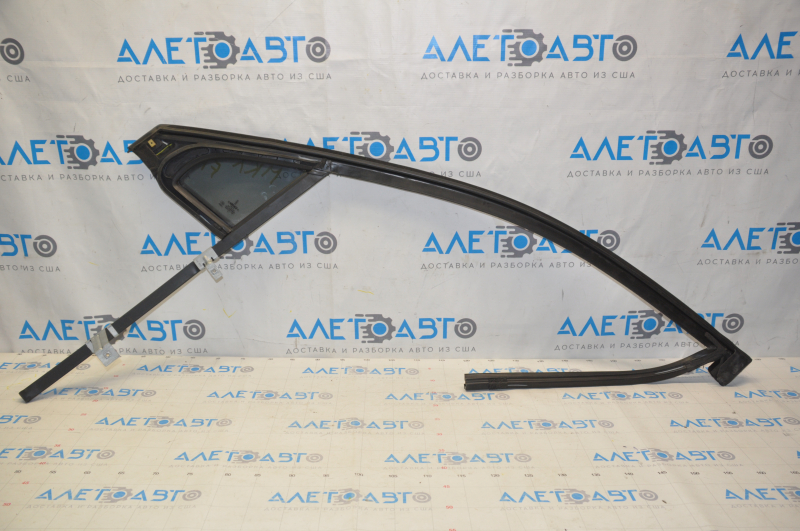 Glass seal front right Lincoln MKX 16- with upper chrome molding, glass triangle, scratches, bent