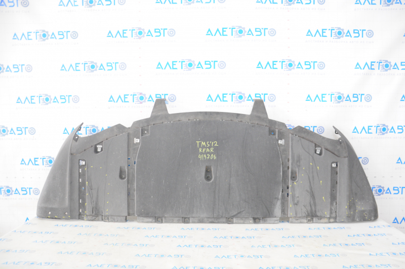 Tesla Model S 12-15 pre-rest rear bumper protection is worn, the mount is broken
