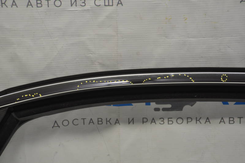Upper rear right door molding VW Passat b7 12-15 USA chrome with glass seal, minor scratches