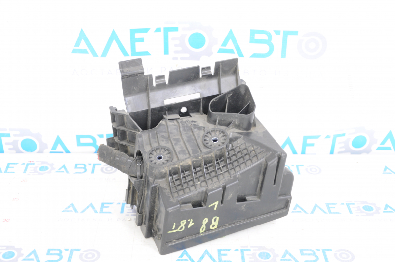 Underhood fuse box VW Passat b8 16-19 USA 1.8T without cover