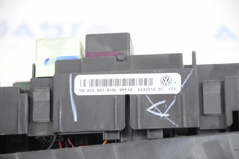 Underhood fuse box VW Passat b8 16-19 USA 1.8T without cover