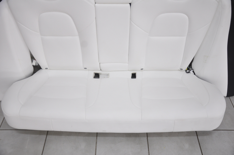 Rear row of seats 2nd row Tesla Model 3 18- leather white, heated, worn