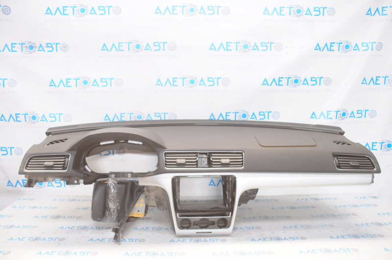 Torpedo front panel without AIRBAG VW Passat b8 16-19 USA black, shot, scratches