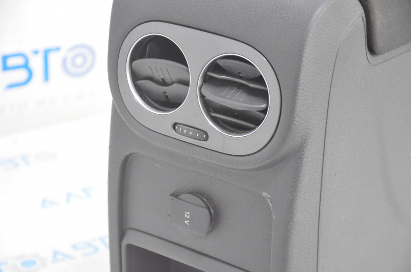 Central console armrest and cup holder VW Tiguan 09-17 black cloth, chemically treated, broken air duct deflectors, scratches