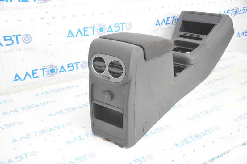 Central console armrest and cup holder VW Tiguan 09-17 black cloth, chemically treated, broken air duct deflectors, scratches