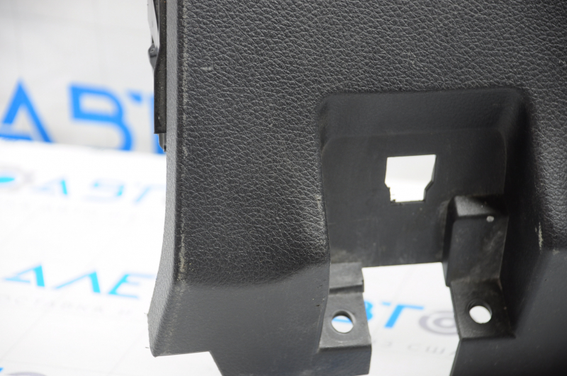 Driver's knee pad Nissan Rogue 14-20 black, type 1, broken crepe, scratches