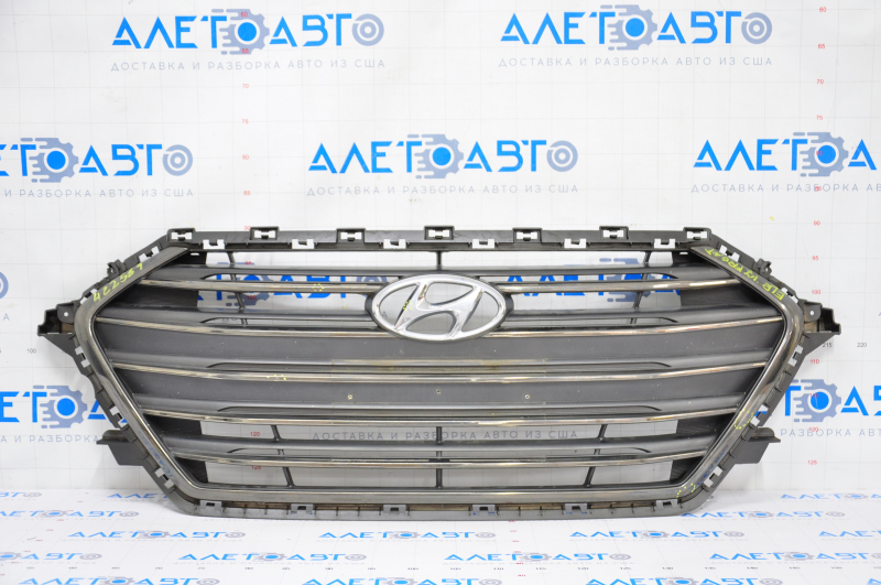 Radiator grill grill Hyundai Elantra AD 17-18 prerest, chrome, scratches, bumps, crack on chrome