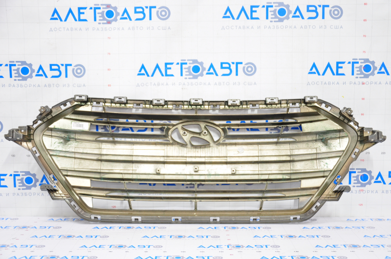 Radiator grill grill Hyundai Elantra AD 17-18 prerest, chrome, scratches, bumps, crack on chrome