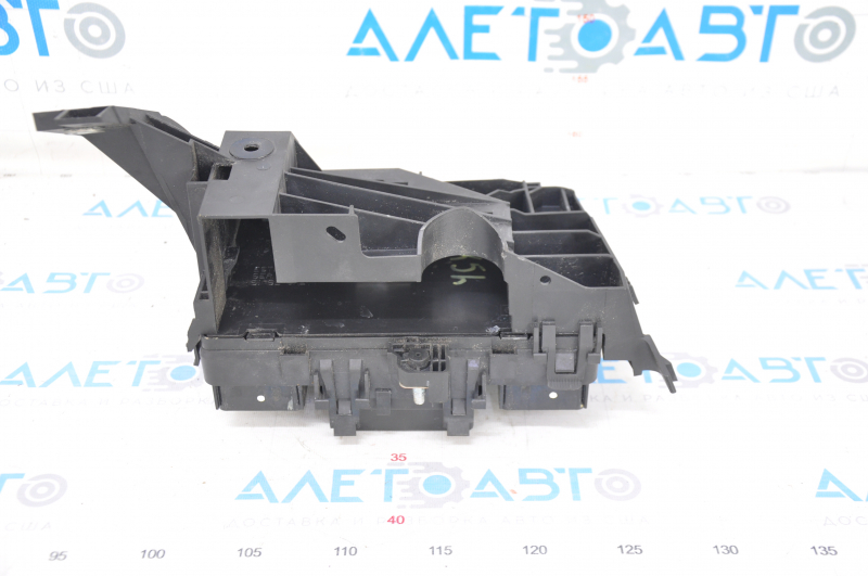Ford Fusion mk5 13-16 underhood fuse box with housing