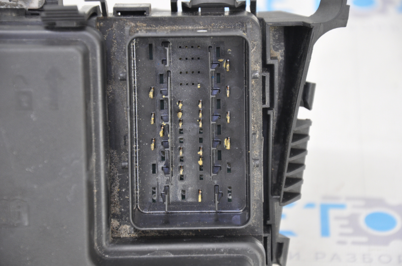 Ford Fusion mk5 13-16 underhood fuse box with housing