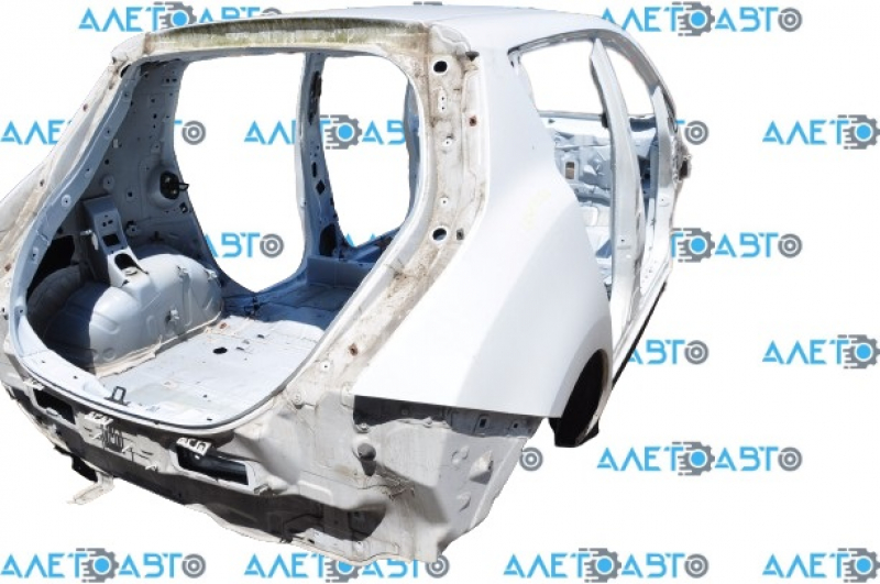 Quarter wing rear right Nissan Leaf 13-17 white QAK, on the body