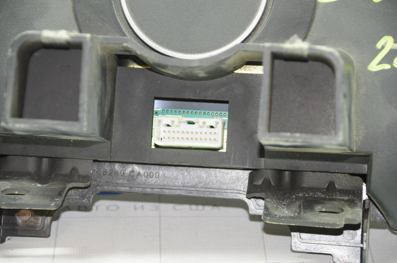 Instrument cluster Nissan Murano z50 03-08 bumps, scratches