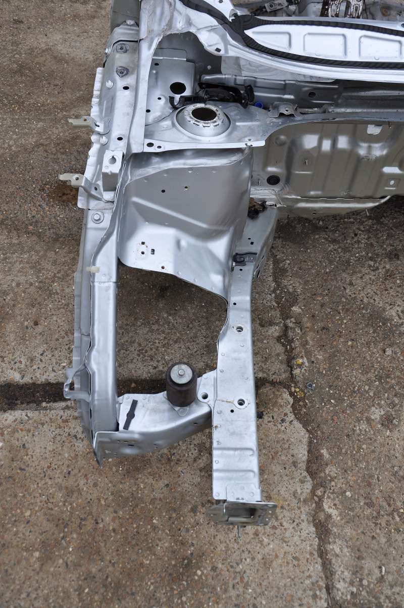 Front right quarter Honda HR-V 16-22 silver on the body