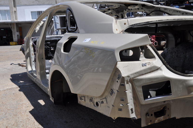 Quarter wing rear left Lincoln MKZ 13-20 on the body, beige, dent