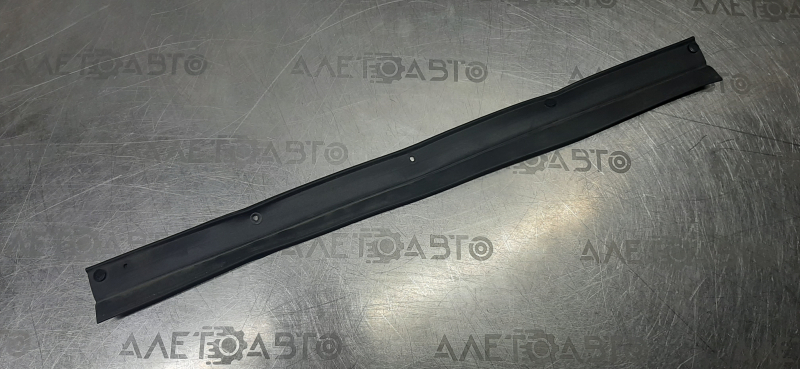 Door seal rear right Infiniti G25 G35 G37 4d 07-13 lower