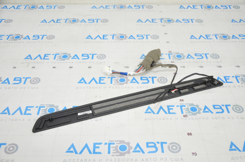 Door sill trim front right outer Infiniti QX30 17- with chrome, with backlight, scratches