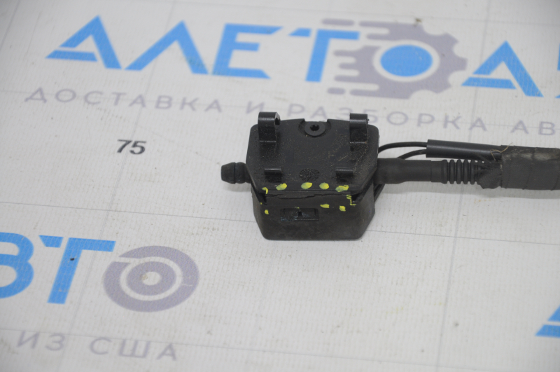 Heated wiper nozzles BMW 3 F30 12-18 broken fasteners