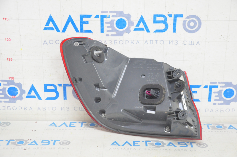 Light outer wing right BMW 7 G11 G12 16-19 with chrome molding, scratches