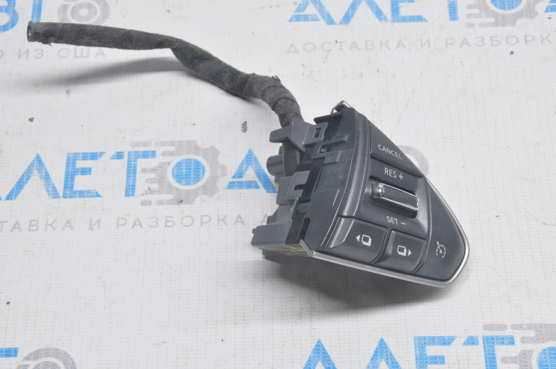 Steering wheel control buttons right Infiniti Q50 14-24 wire cut off