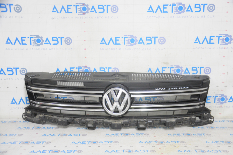Radiator grill assembly VW Tiguan 12-17 rest with badge, cracks, crack, bumps and sand on chrome