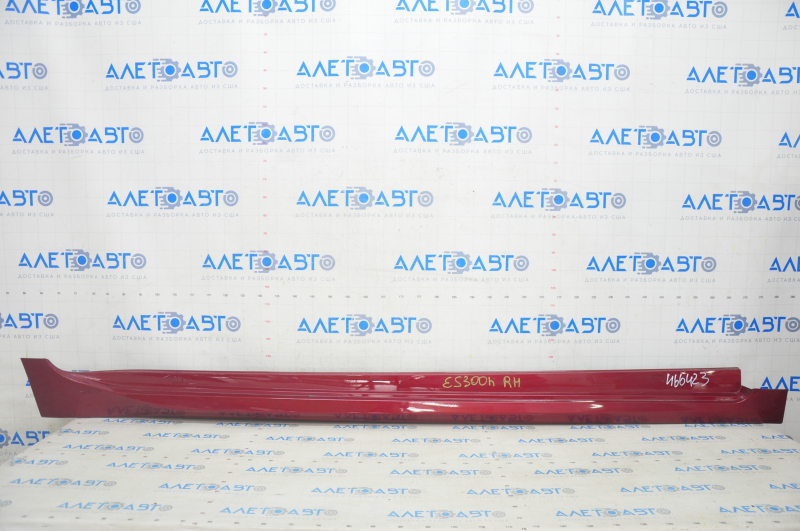 Right threshold Lexus ES300h ES350 13-18 red, scratches, broken fastener, fracture