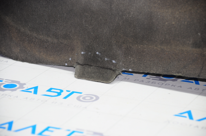 Chevrolet Equinox 10-17 hood insulation, tears, creases