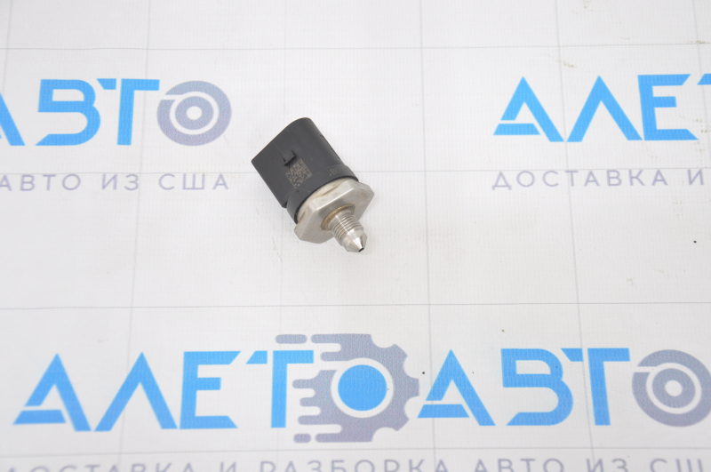 Fuel pressure sensor BMW X3 F25 11-17 2.0T on the rail