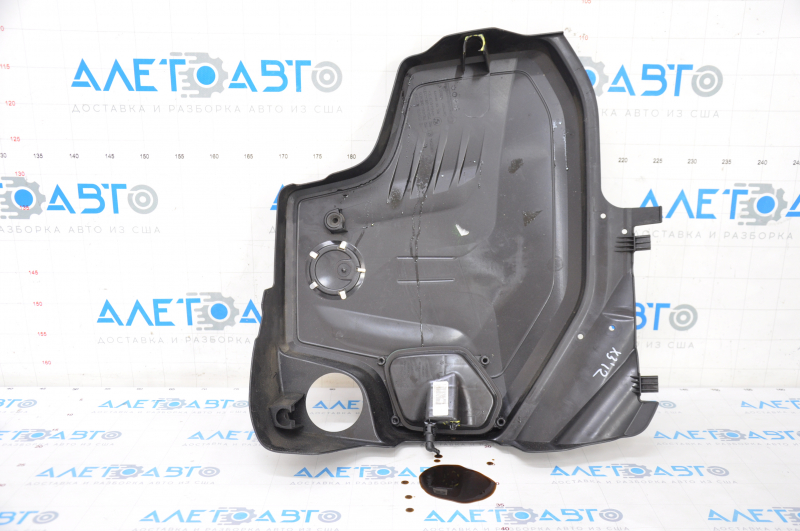 Engine cover BMW X3 F25 11-17 2.0T broken mount, broken nose