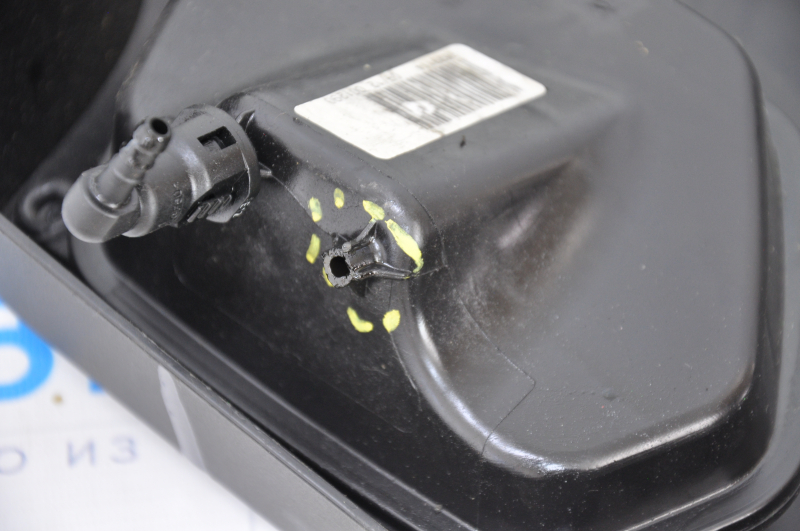 Engine cover BMW X3 F25 11-17 2.0T broken mount, broken nose